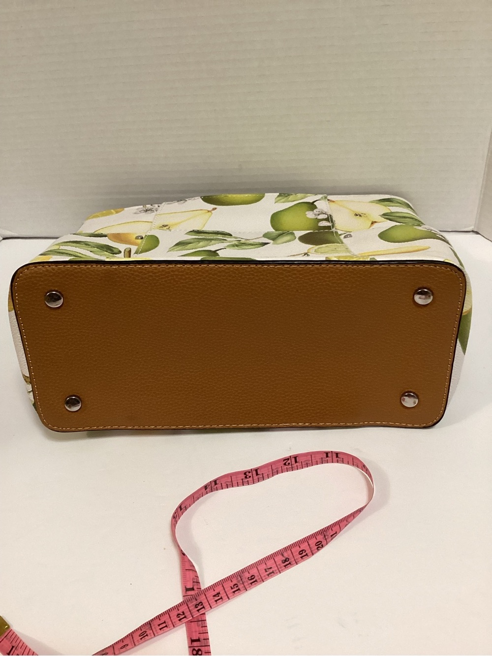 Dana Buchman Off-White Shoulder Bag with Green & Yellow Fruit Print - Picture 15 of 16
